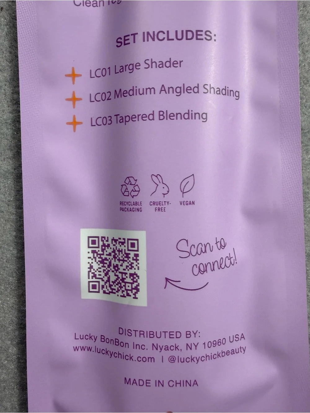 New Lucky Chick 3 Eyeshadow Brush Set Shading Blending Orange Lavender Unopened
